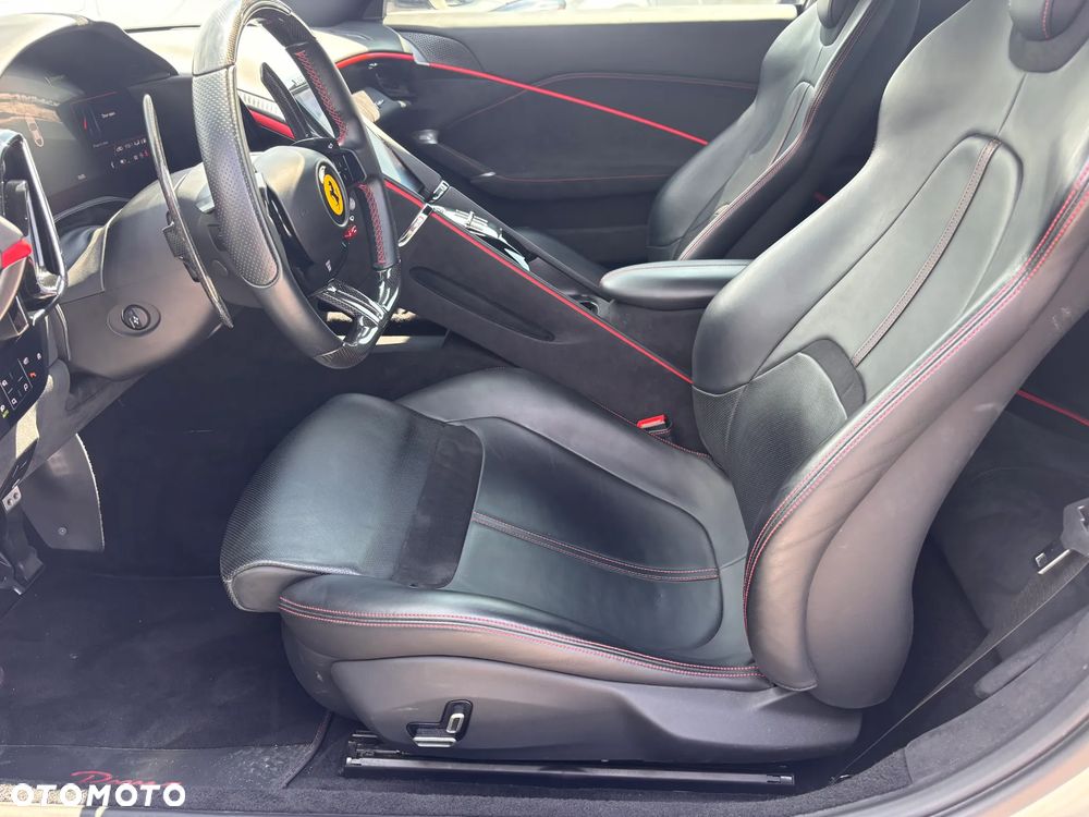 Ferrari Roma - 24