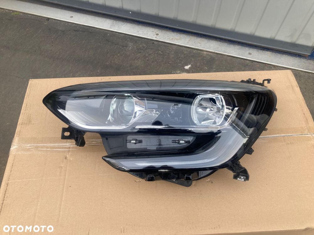 RENAULT MEGANE 4 IV LAMPA PRZEDNIA LEWA REFLEKTOR LEWY PRZÓD LED  LEDOWY SOCZEWKA EUROPA 260607159R Wwa - 1