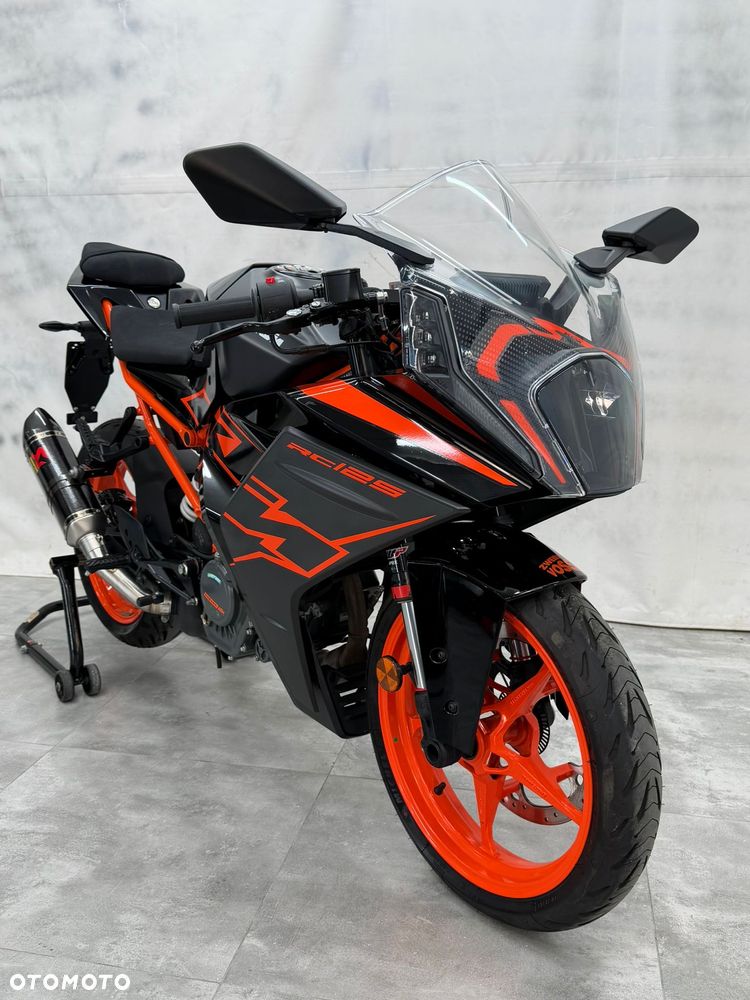 KTM RC 125 - 29