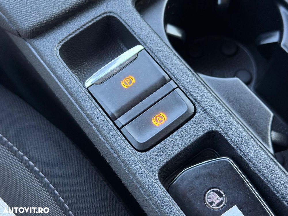 Skoda Octavia 2.0 TDI DSG Style - 28