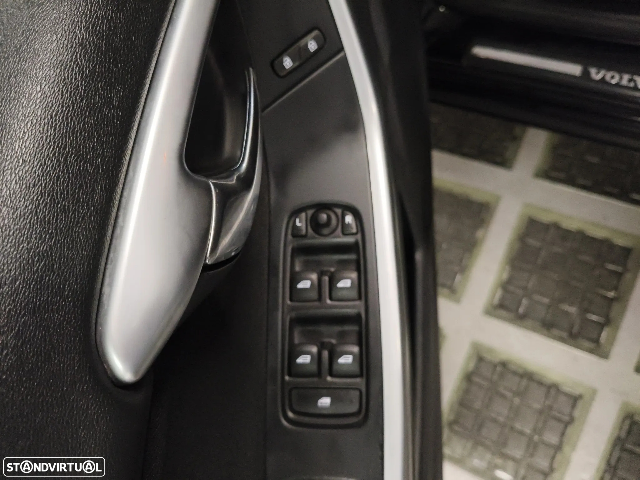 Volvo V60 1.6 D2 Drive Momentum Start/Stop - 13