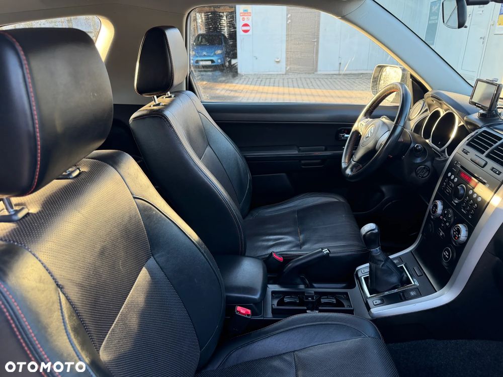 Suzuki Grand Vitara 1.6 De luxe - 11