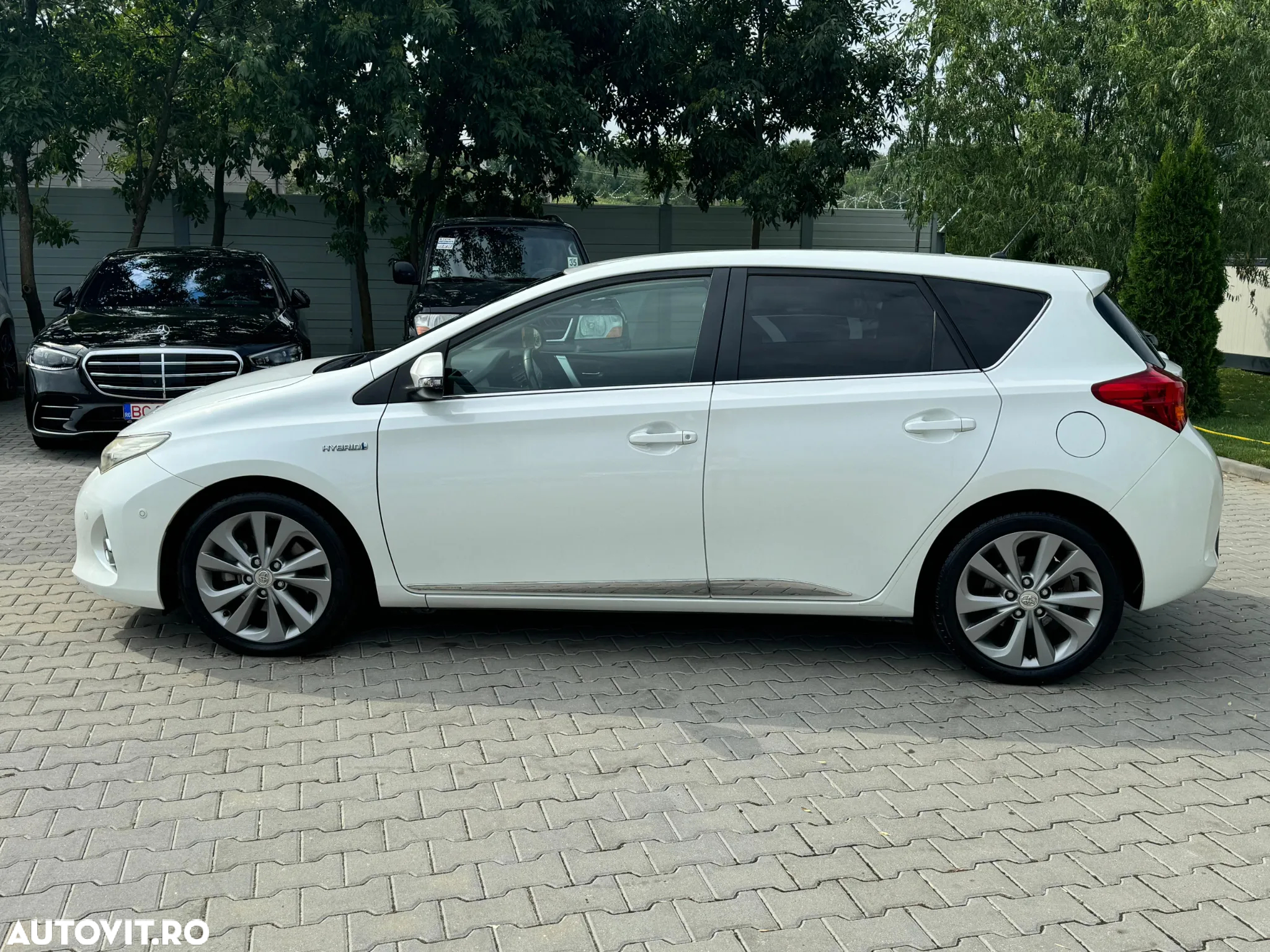 Toyota Auris 1.8 L VVT-i Hybrid Luna - 2