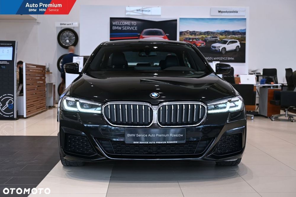 BMW Seria 5 520i mHEV - 3