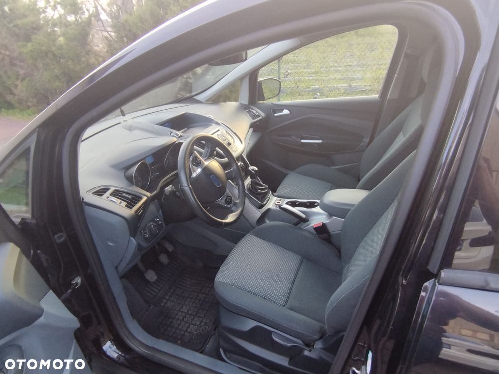 Ford Grand C-MAX - 10