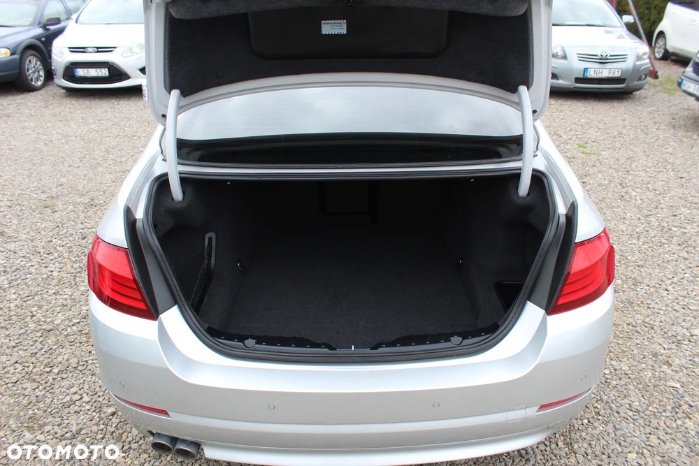 BMW Seria 5 520d - 30