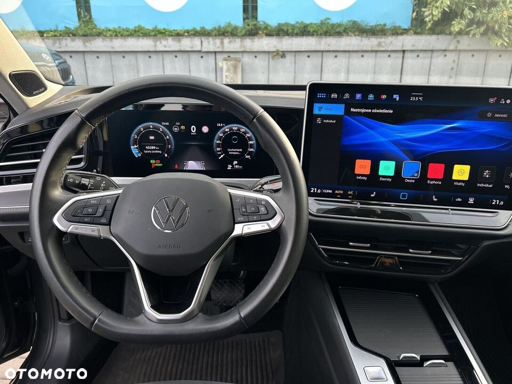 Volkswagen Passat - 17
