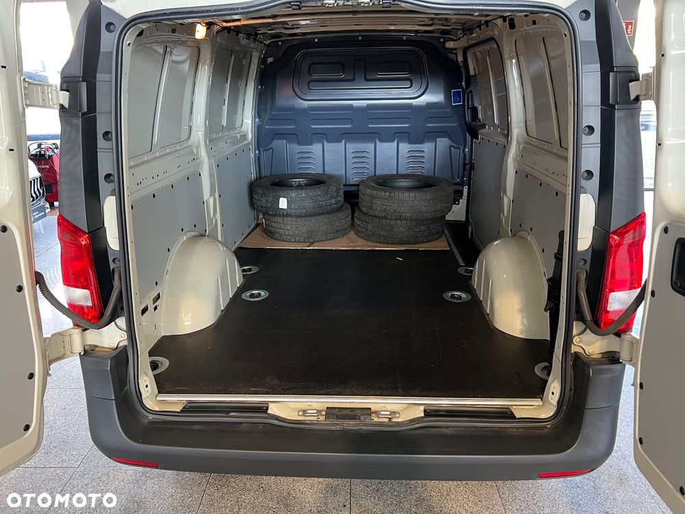 Mercedes-Benz Vito - 13