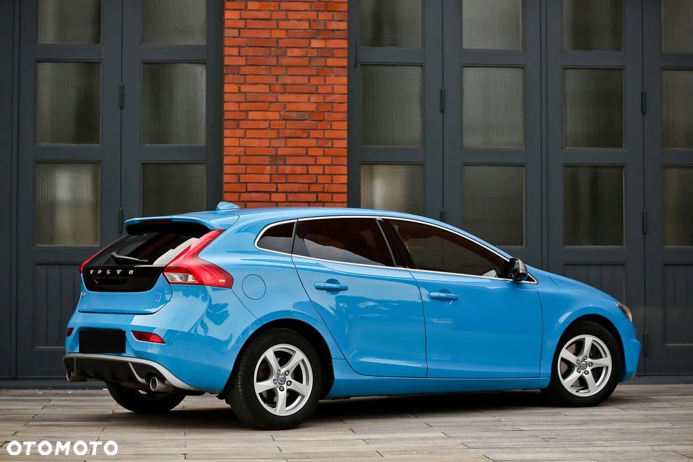 Volvo V40 D3 R-Design - 16
