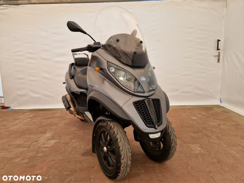 Piaggio MP-3 - 13