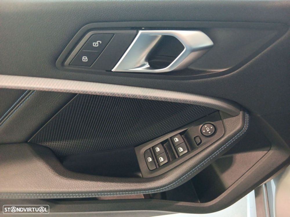 BMW 116 d Pack Desportivo M Auto - 21