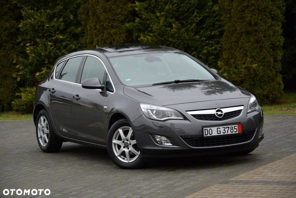 Opel Astra 1.4 Turbo Cosmo - 2