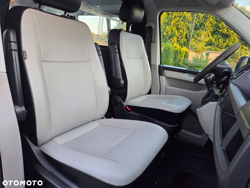 Volkswagen Transporter - 14