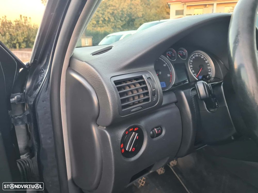 VW Passat - 13