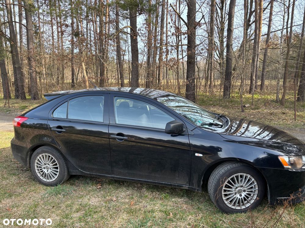 Mitsubishi Lancer 1.6 Inform - 10