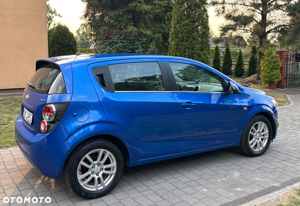 Chevrolet Aveo 1.6 LTZ S/S - 21