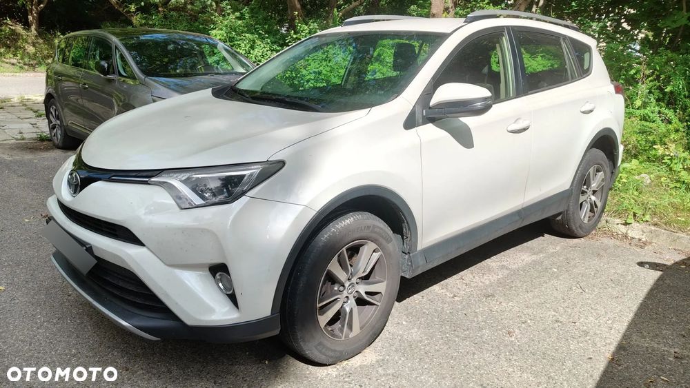 Toyota RAV4 - 1