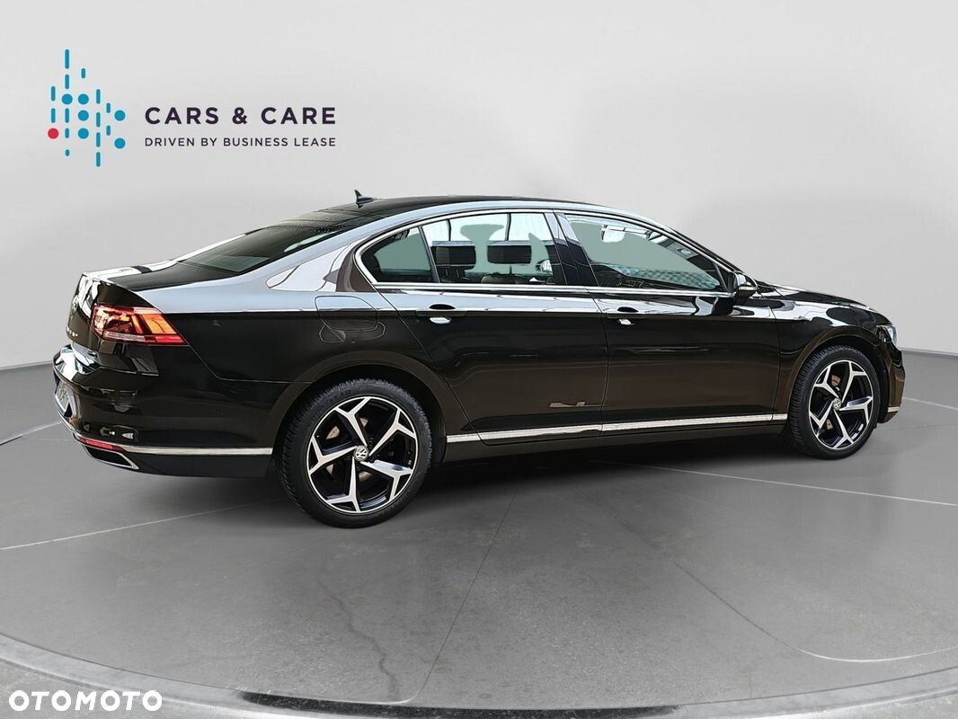 Volkswagen Passat 2.0 TDI 4Mot Elegance DSG - 24