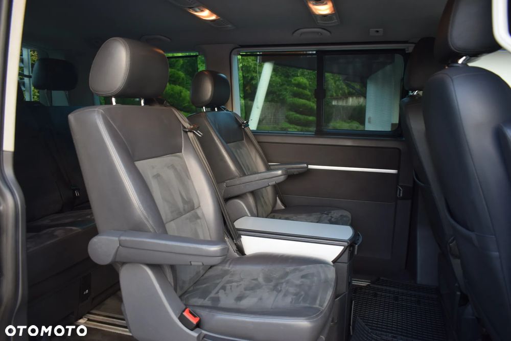Volkswagen Multivan - 10