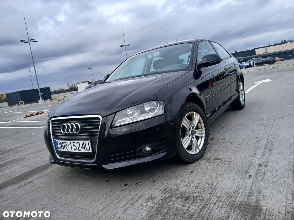 Audi A3 3-drzwiowe 1.6 Ambiente - 2