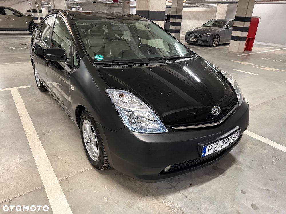 Toyota Prius 1.5 VVT-i Prestige - 1