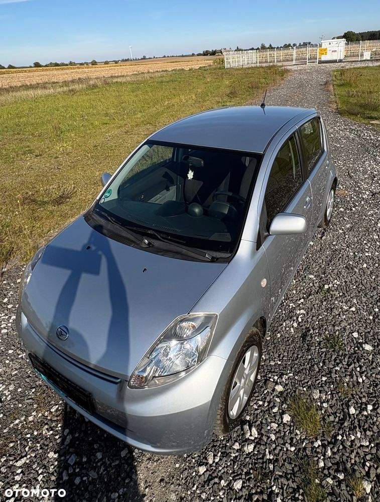 Daihatsu Sirion - 27