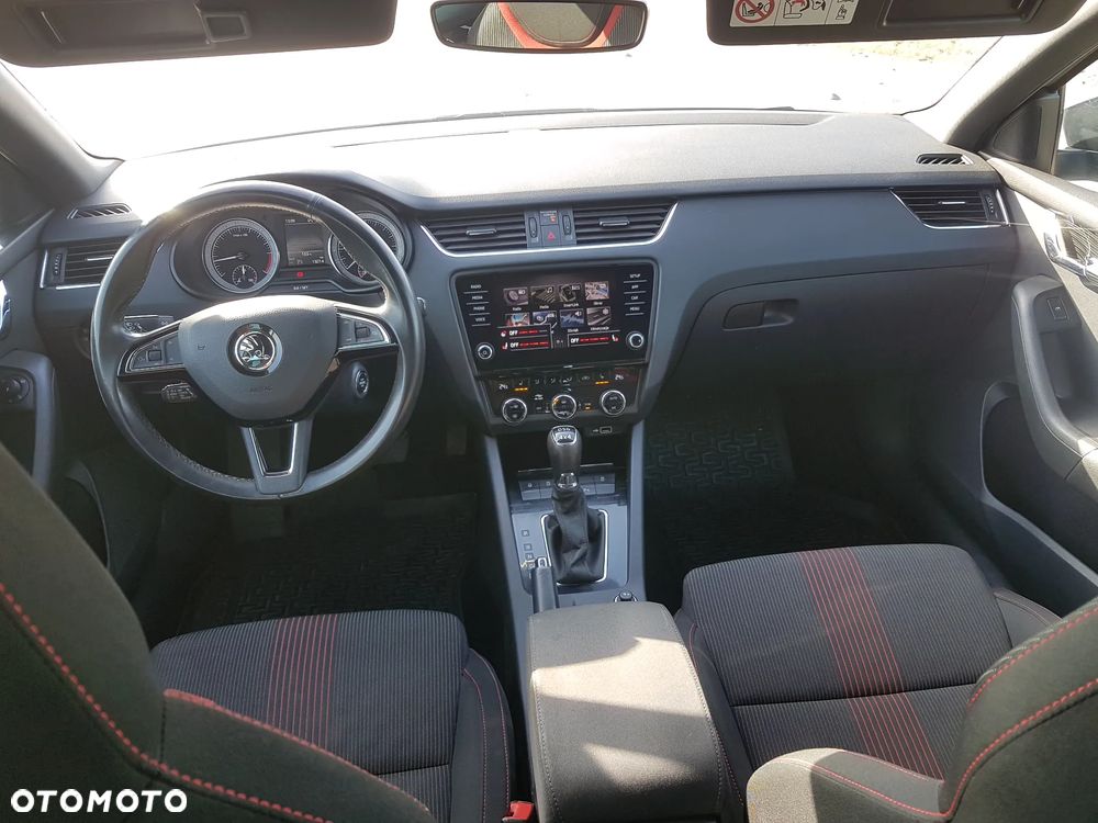 Skoda Octavia 2.0 TDI SCR 4x4 Style DSG - 10