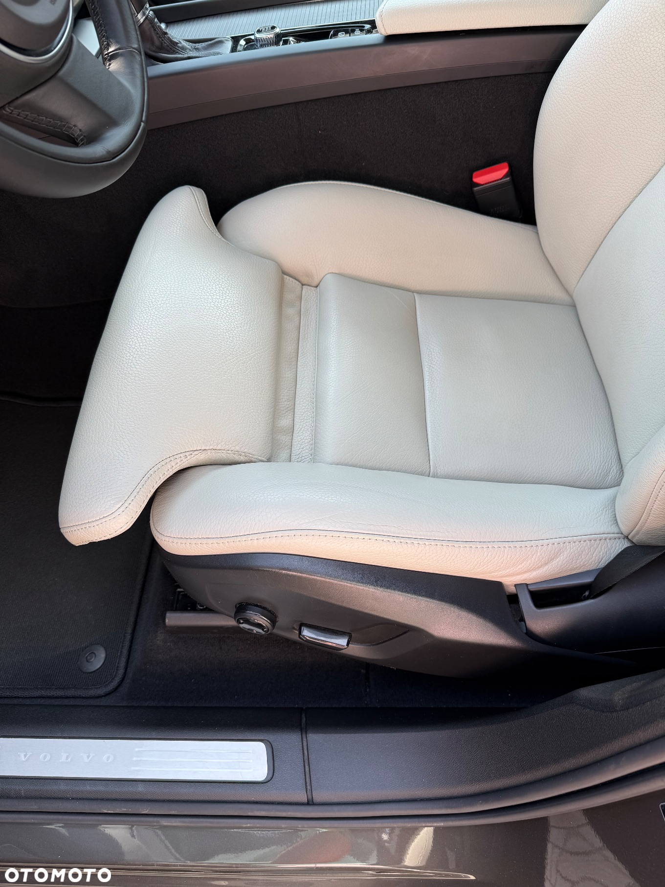 Volvo XC 60 D4 Geartronic Momentum Pro - 18