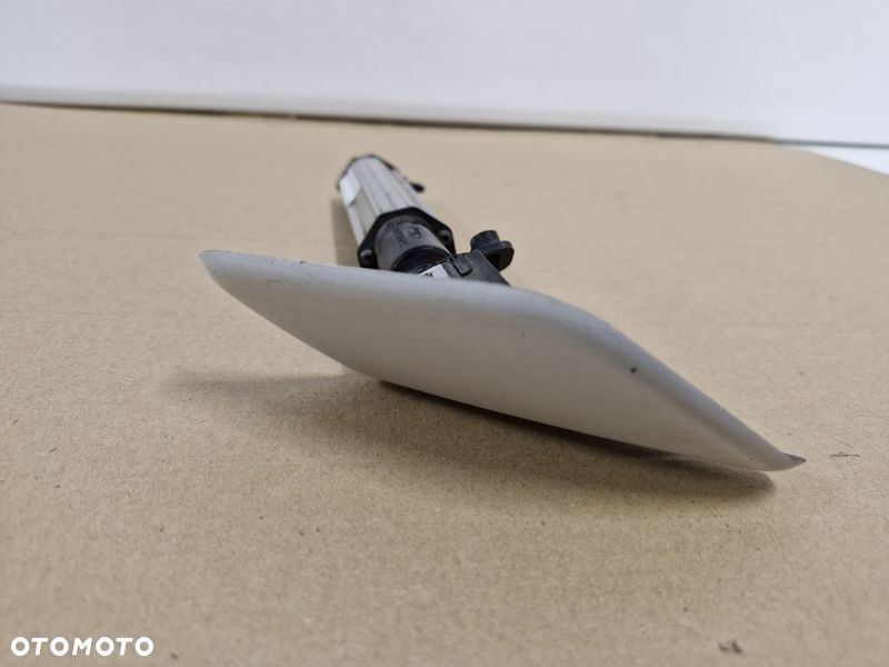 VOLVO S60 2 II SPRYSKIWACZ LAMPY REFLEKTORA PRAWY PRZÓD PRZEDNI 2308457 - 2