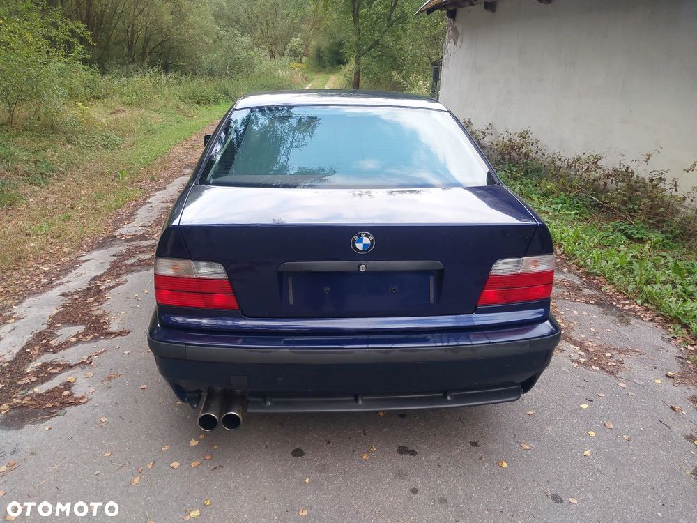 BMW Seria 3 316i - 9