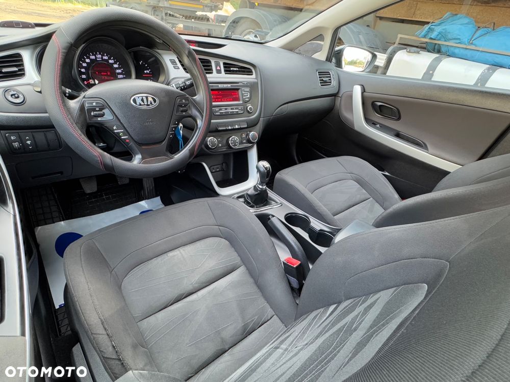 Kia Ceed - 22