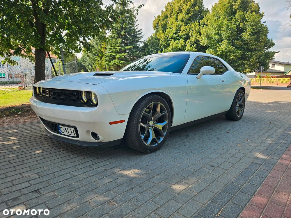 Dodge Challenger - 1