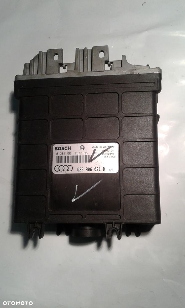 KOMPUTER STEROWNIK SILNIKA AUDI 80 B4 1.9 TDI 028906021D
