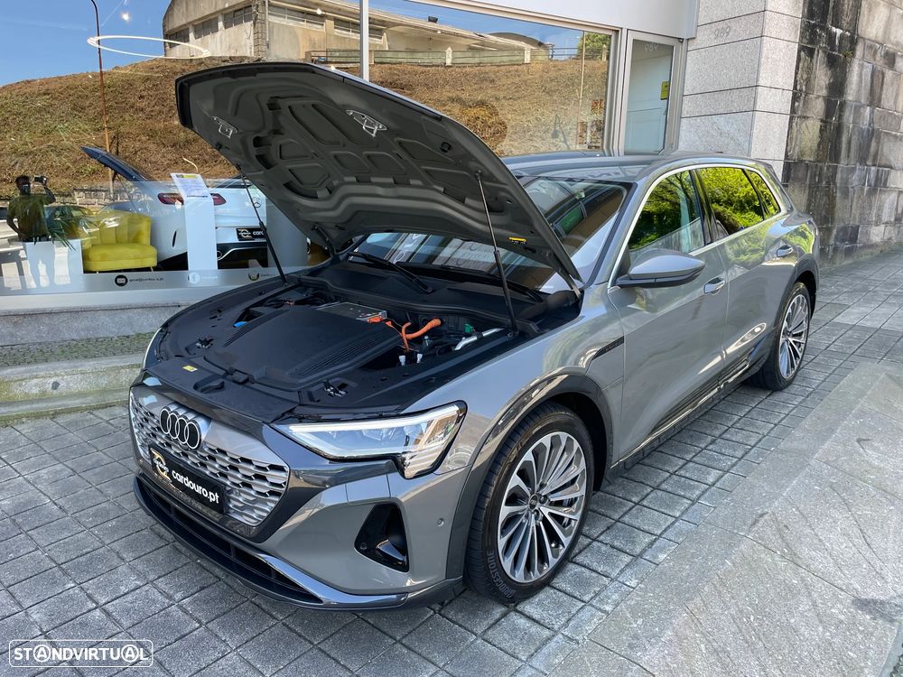 Audi Q8 e-Tron 55 quattro Advanced - 44