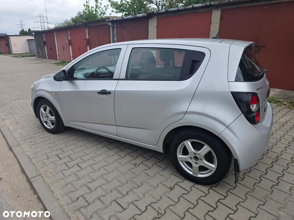 Chevrolet Aveo 1.2 LS - 16