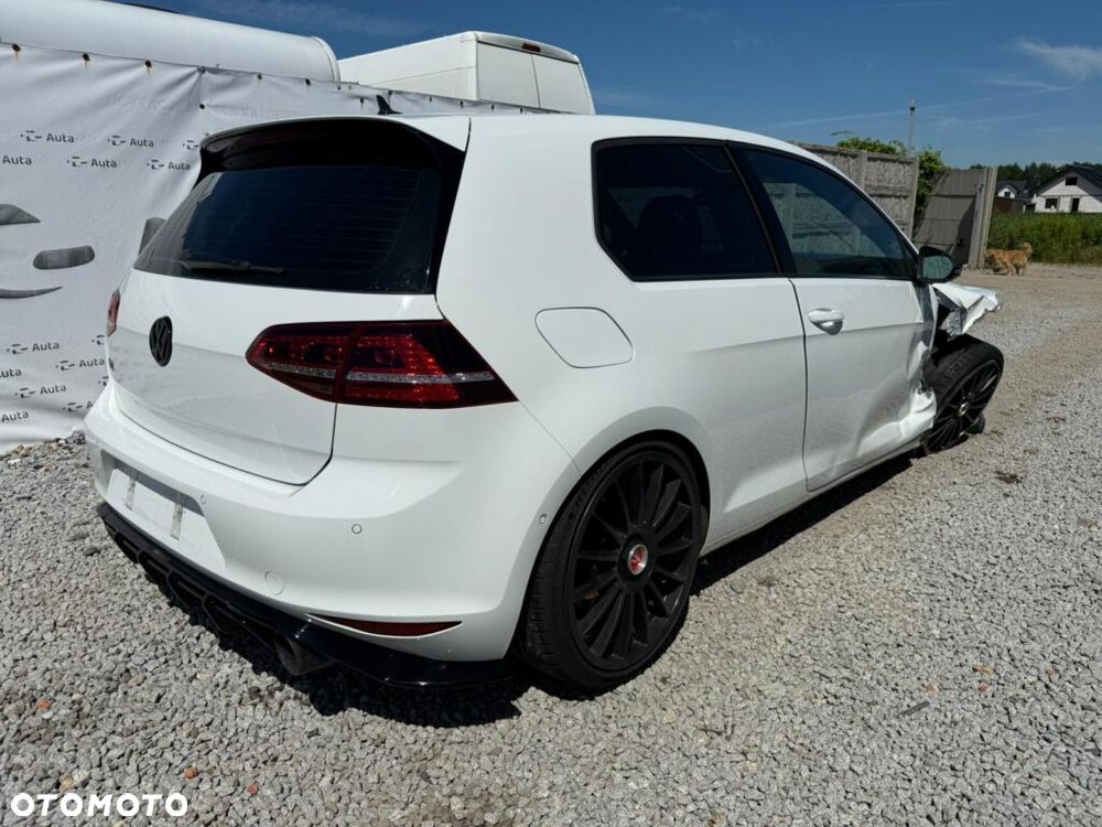 Volkswagen Golf GTI Performance BlueMotion Technology - 4