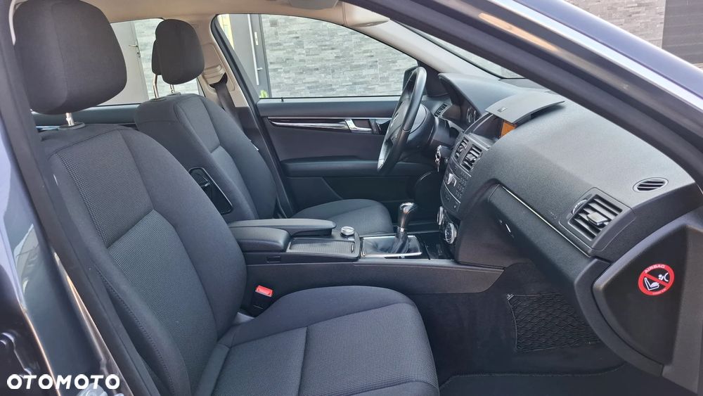 Mercedes-Benz Klasa C 180 BlueEFFICIENCY - 24