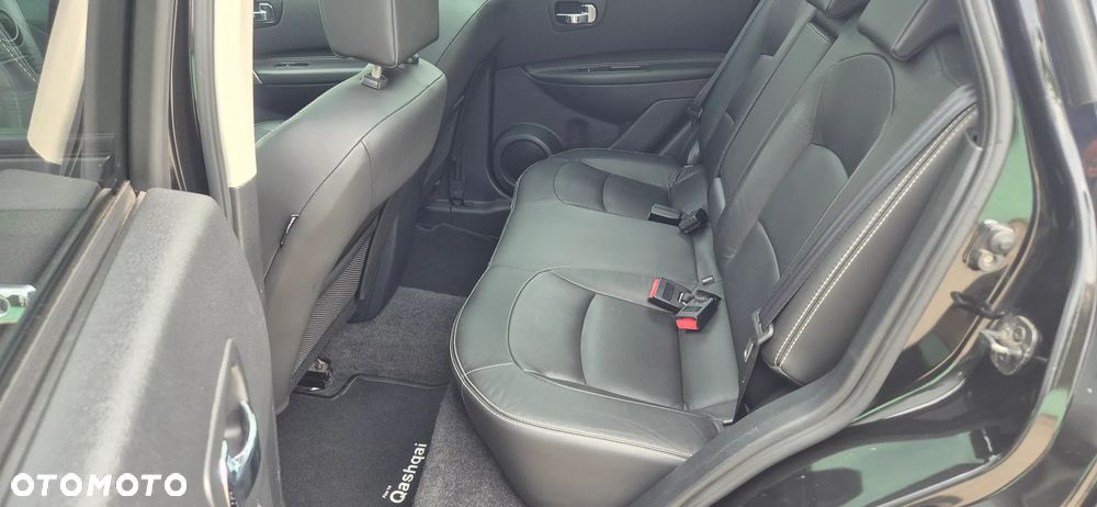 Nissan Qashqai 2.0 dCi 4 x 4 DPF tekna - 19