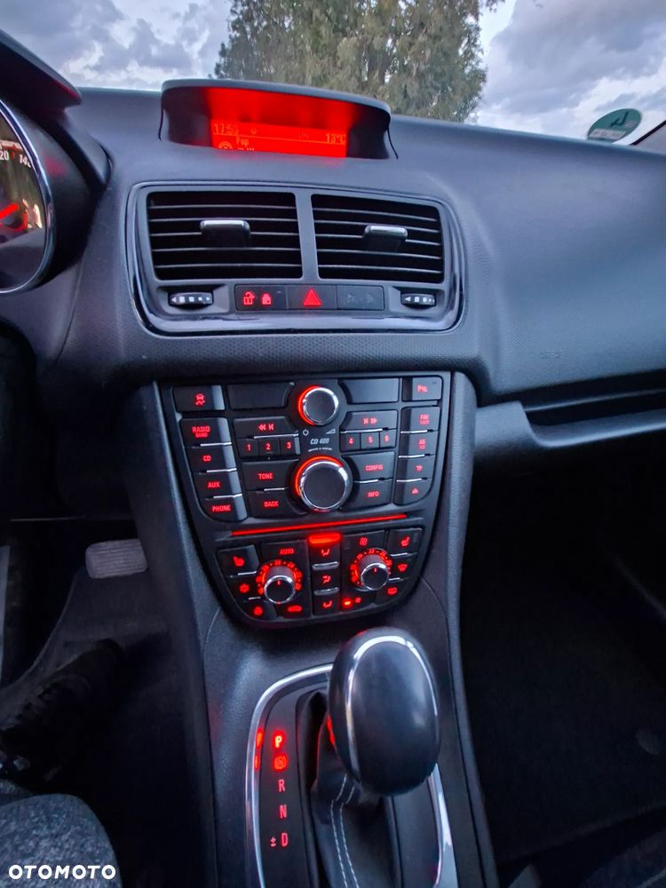 Opel Meriva - 9