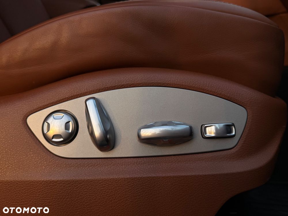 Porsche Cayenne S - 31