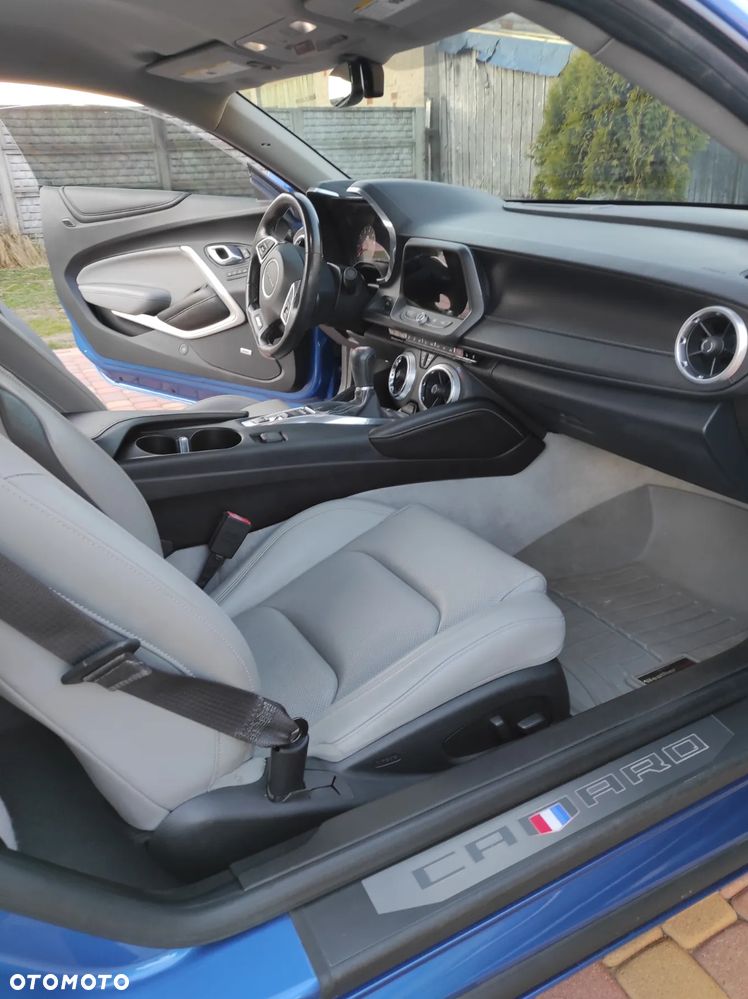 Chevrolet Camaro Coupe 6.2 V8 - 12