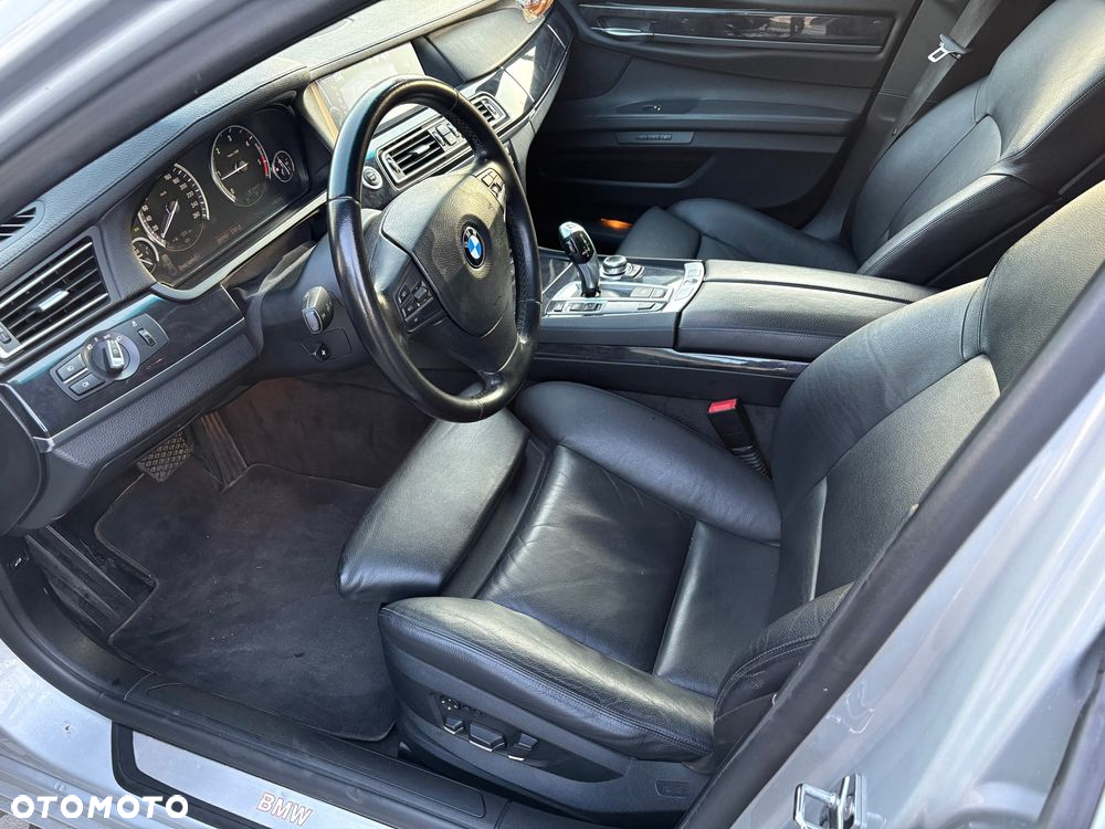 BMW Seria 7 730d - 23