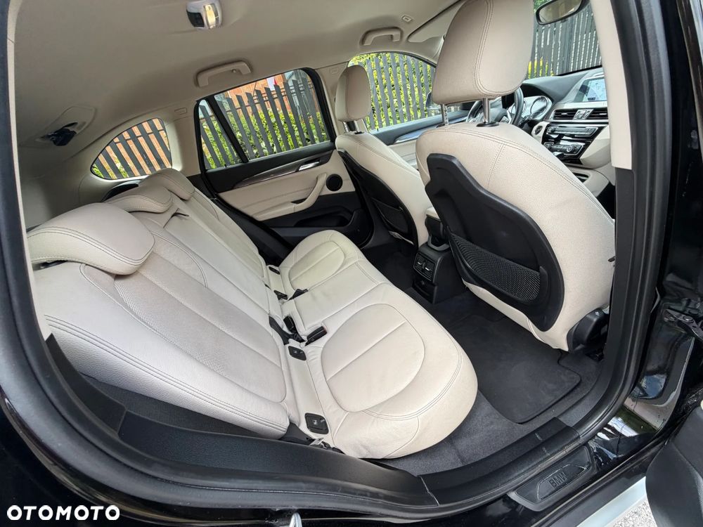 BMW X1 sDrive18i GPF xLine - 30