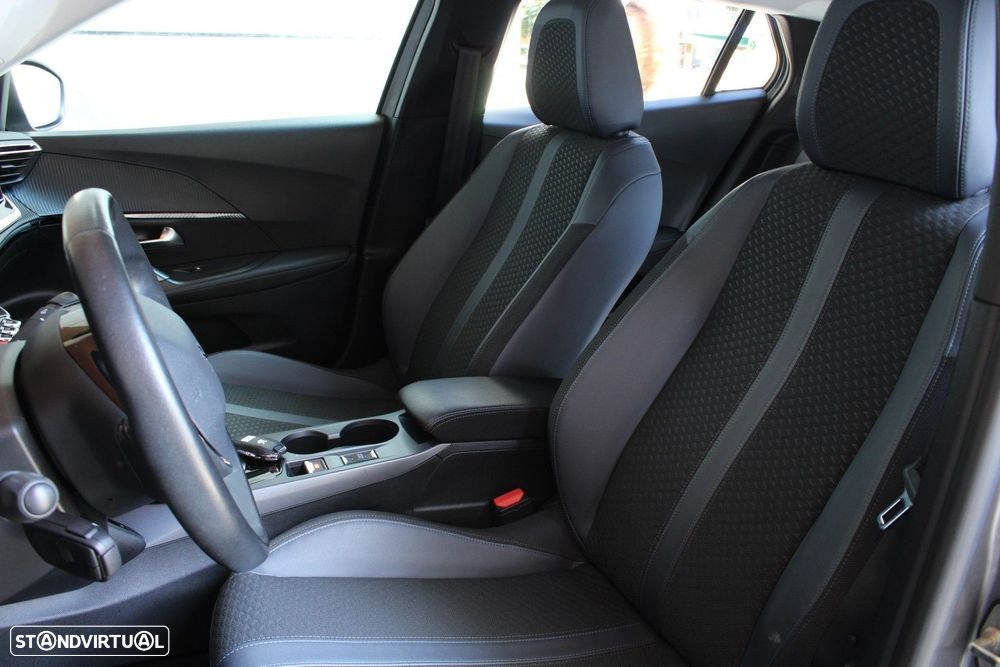 Peugeot e-2008 Allure - 45