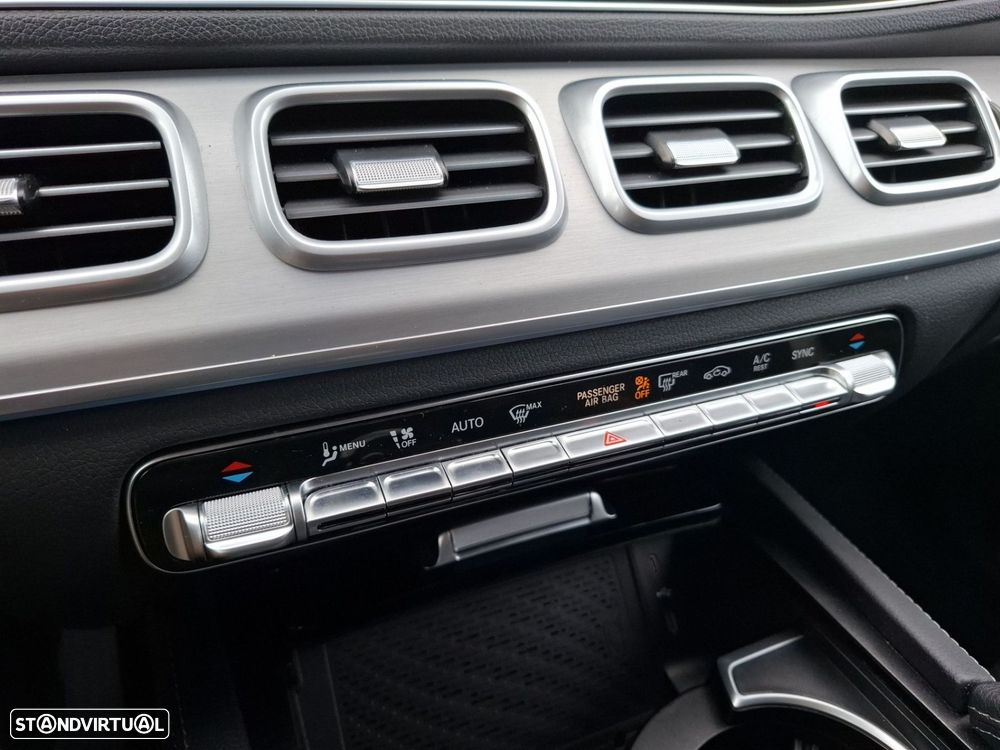 Mercedes-Benz GLE 300 d 4Matic — fotografia 24