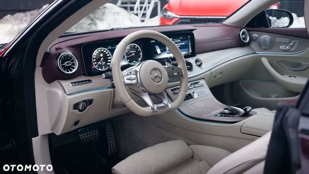 Mercedes-Benz Klasa E - 22