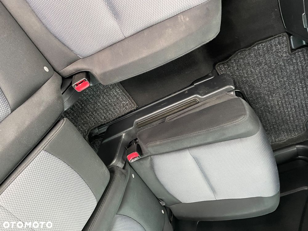 Mazda 5 2.0 Exclusive - 27