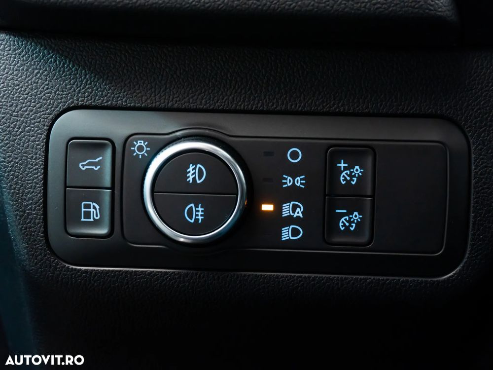 Ford Kuga 2.5 Duratec PHEV ST-LINE - 26