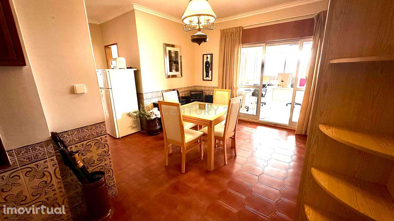 Apartamento T2 com Terraço no Centro da Amadora - Grande imagem: 3/25