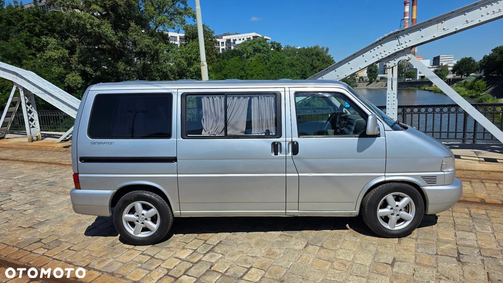 Volkswagen Multivan - 2